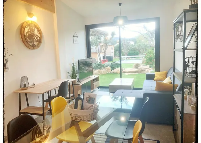 Dolce, Piscine Privee Chauffee & Jacuzzi Privatif, 5mn Des Plages 别墅